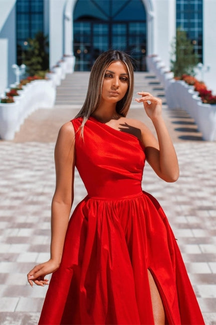 Einfaches langes rotes A-Linie One-Shoulder-Satin-Abendkleid ohne Ärmel mit Schlitz