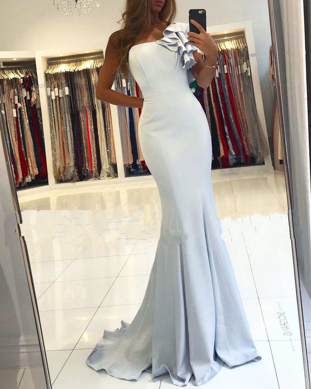 Vestido de fiesta largo de satén con escote sirena, sencillo, con un hombro al descubierto y espalda descubierta