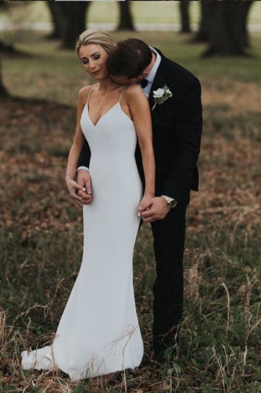 Spaghettiträger Hübsche Meerjungfrau Rückenfrei V-Ausschnitt Strand Einfache Boho Elegante Brautkleider
