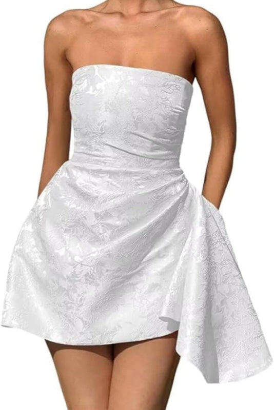 Hermoso minivestido de fiesta de satén fruncido, sin tirantes, con estampado floral de jacquard y bolsillo.