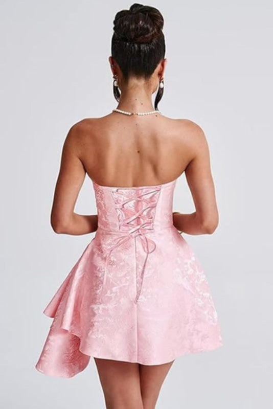 Hermoso minivestido de fiesta de satén fruncido, sin tirantes, con estampado floral de jacquard y bolsillo.