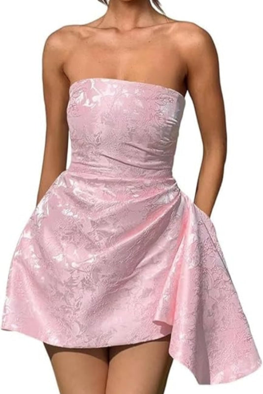 Hermoso minivestido de fiesta de satén fruncido, sin tirantes, con estampado floral de jacquard y bolsillo.