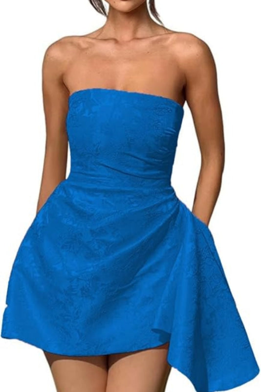 Hermoso minivestido de fiesta de satén fruncido, sin tirantes, con estampado floral de jacquard y bolsillo.
