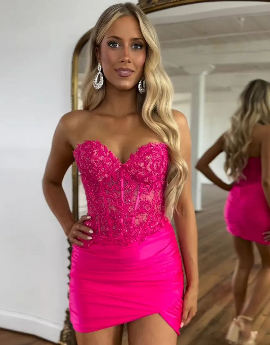 Vestido de fiesta ajustado con apliques de cuentas en color lila brillante