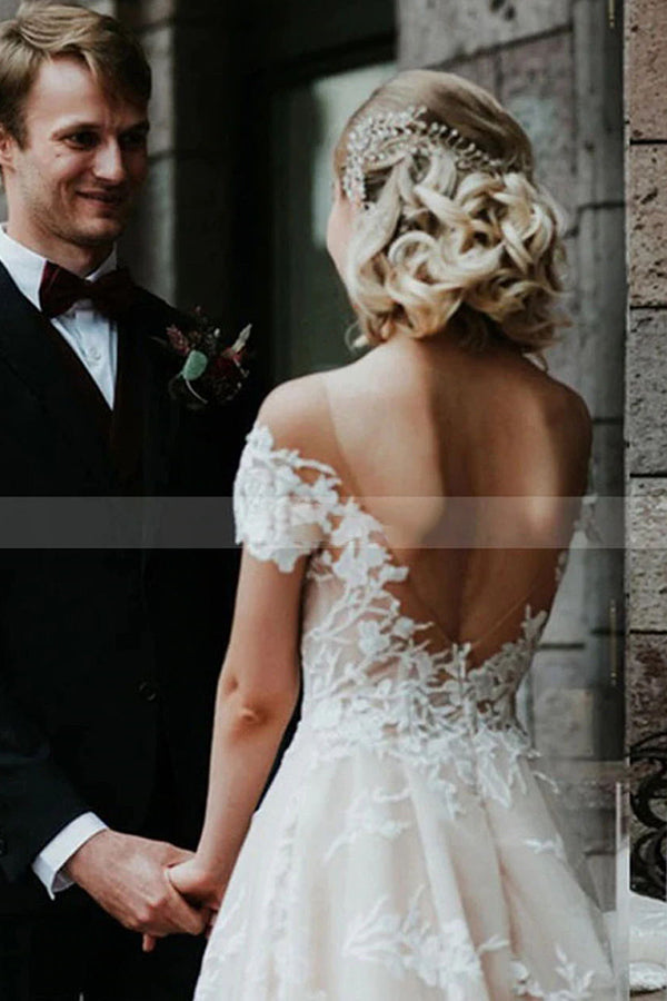 Atemberaubendes schulterfreies Brautkleid mit Blumenspitze im Prinzessinnen-Stil