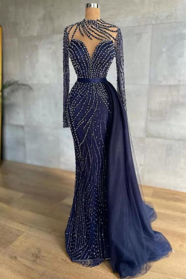 Stilvolles Abendkleid im Meerjungfrauenstil mit hohem Halsausschnitt und abnehmbarer Schleppe aus Tüll, Kristallen und Perlen, langes Ballkleid