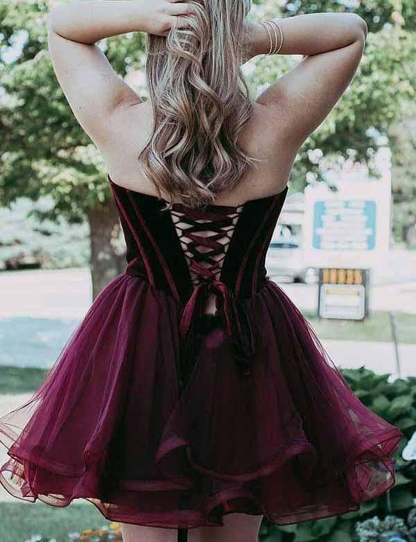 Stilvolles kurzes A-Linien-Ballkleid aus Tüll mit Herzausschnitt und Schnürung