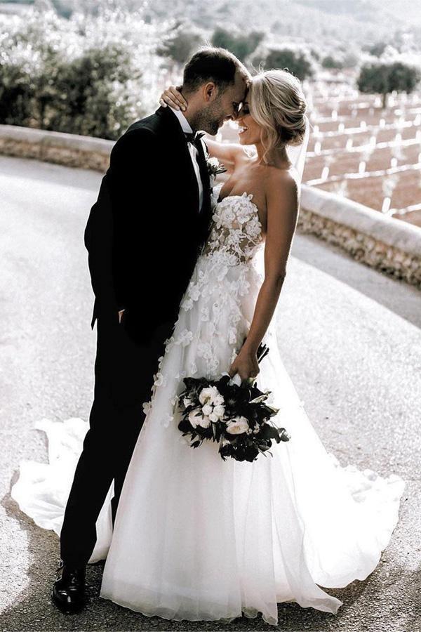 Sweetheart A-line Wedding Dresses Tulle Appliqued Gowns WD466