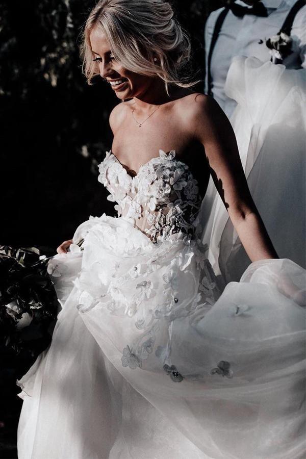 Sweetheart A-line Wedding Dresses Tulle Appliqued Gowns WD466