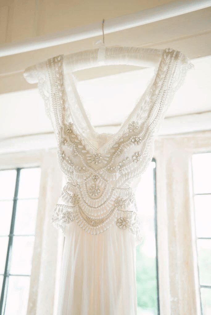 Wedding Dresses Modest Deep V-neck Beach Open Back Bridal Gowns WD539
