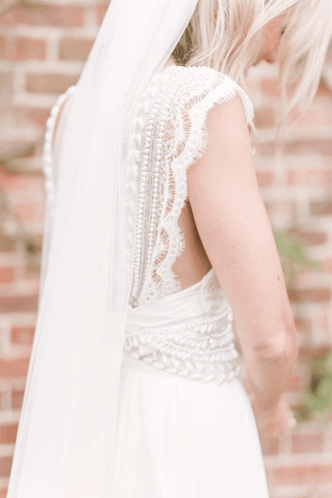 Wedding Dresses Modest Deep V-neck Beach Open Back Bridal Gowns WD539