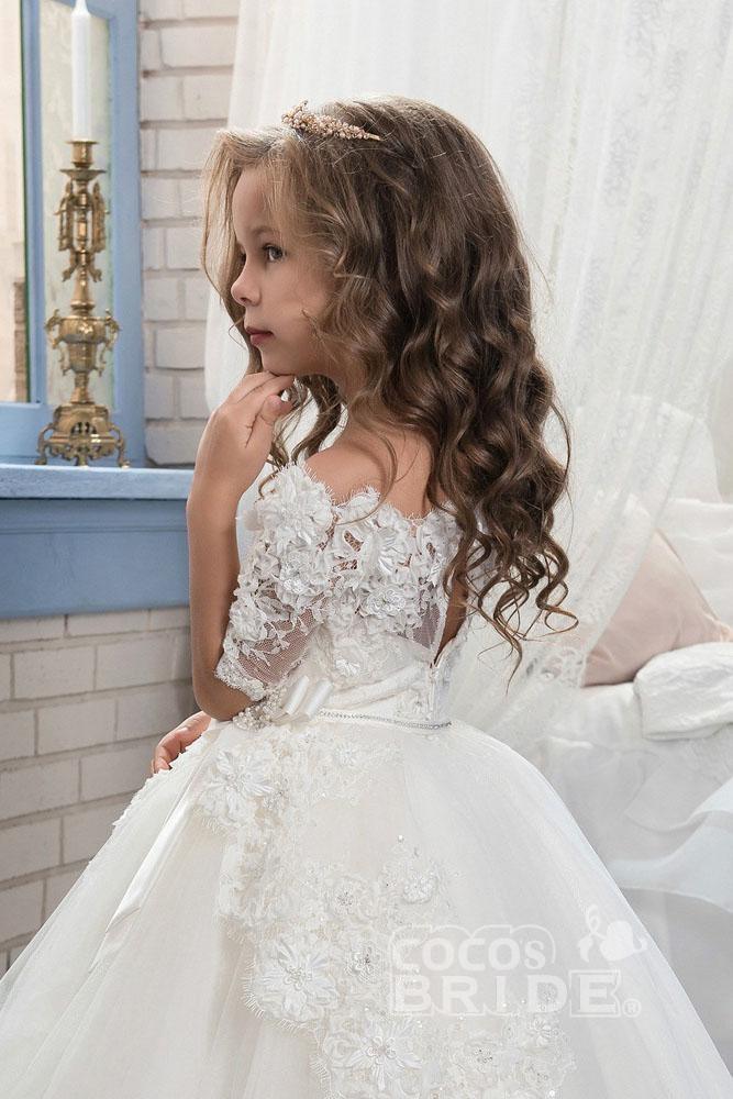 Vestido de fiesta blanco con hombros descubiertos y mangas 1/2 para niñas de flores