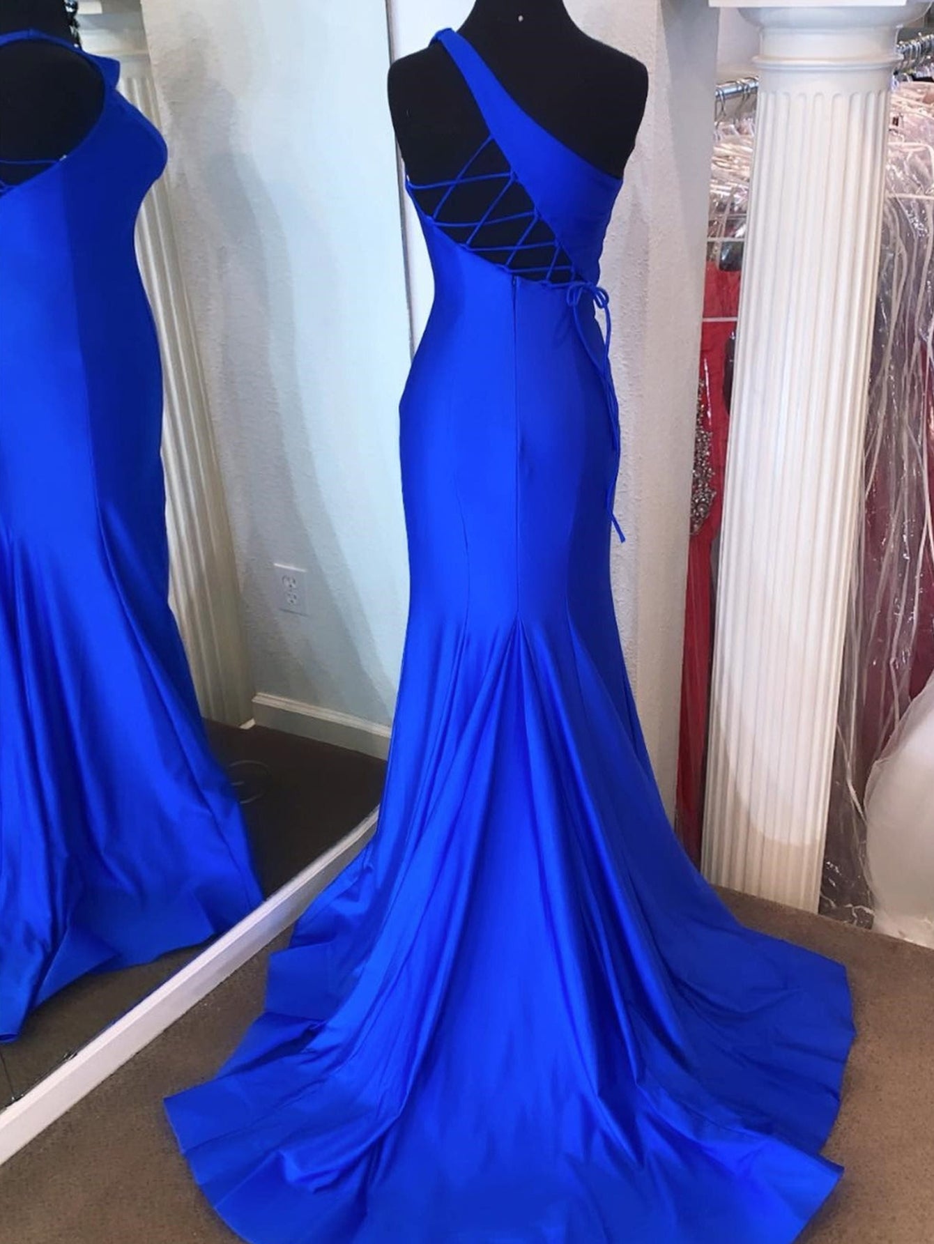 Rosa Meerjungfrau One-Shoulder-Langballkleid