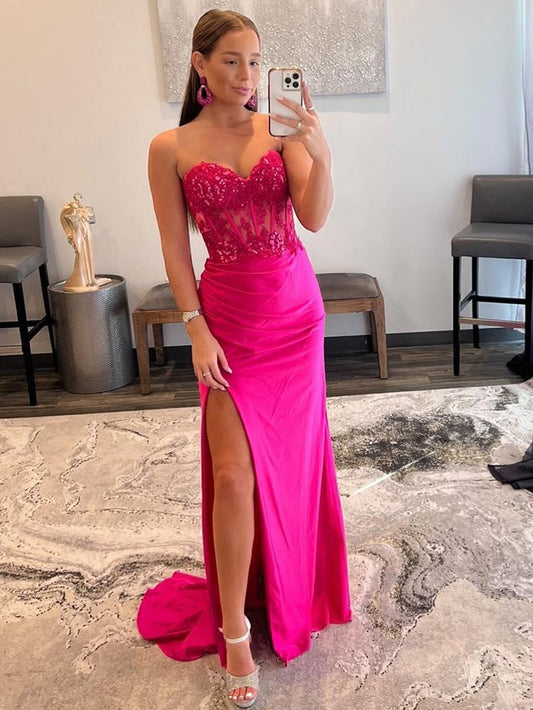 Ember | Vestido de fiesta largo con escote en forma de corazón, sin tirantes y abertura