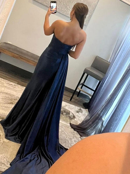 Vida | Vestido de fiesta de satén sin tirantes estilo sirena con abertura