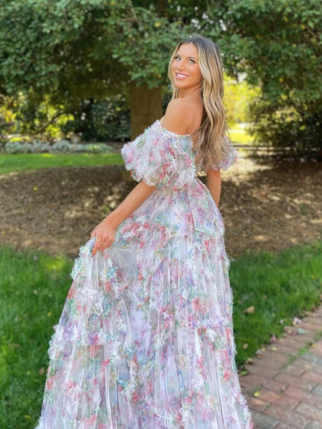 Sydney | Vestido de fiesta largo de tul con escote en forma de corazón y estampado