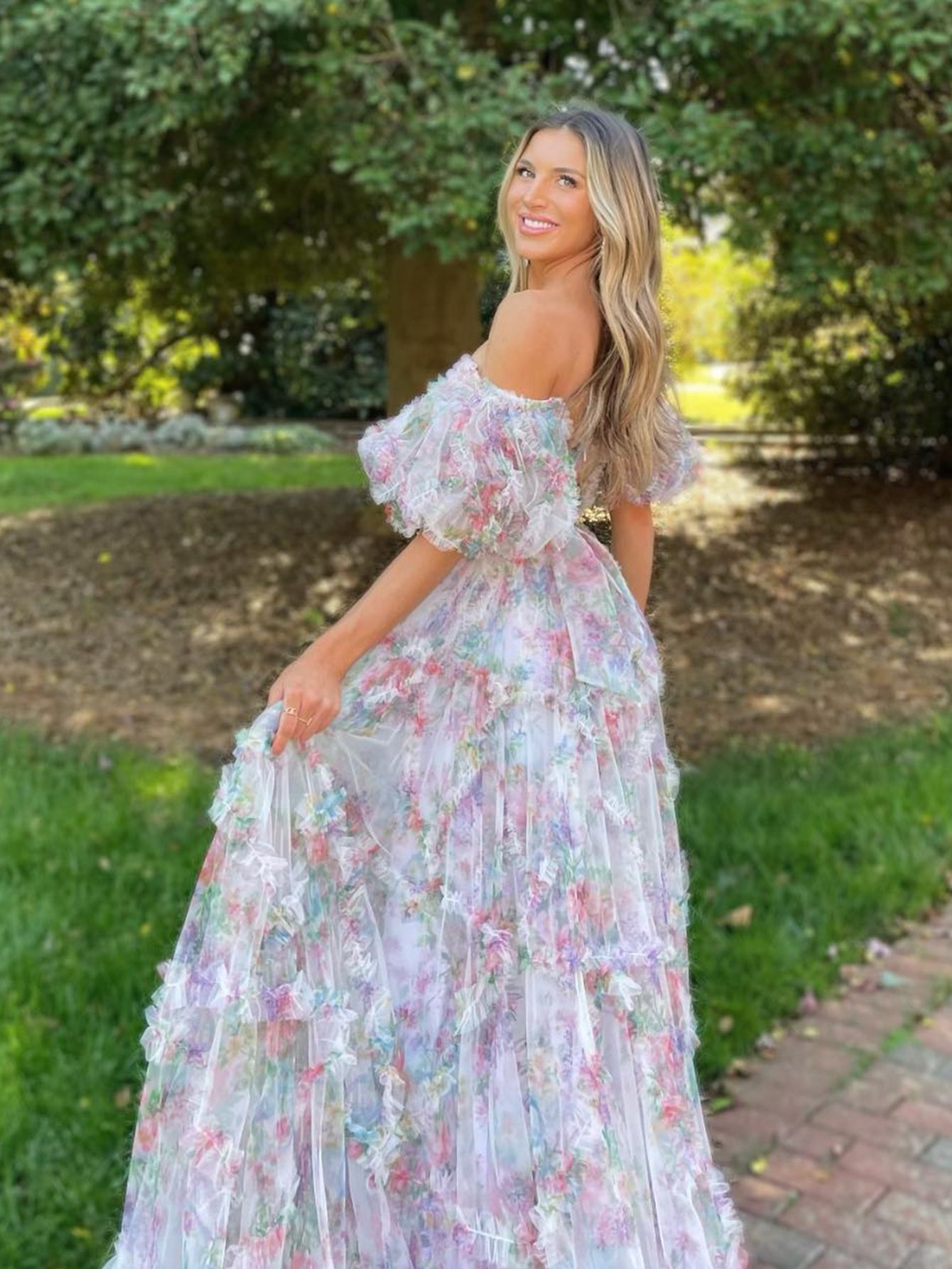 Sydney | Vestido de fiesta largo de tul con escote en forma de corazón y estampado