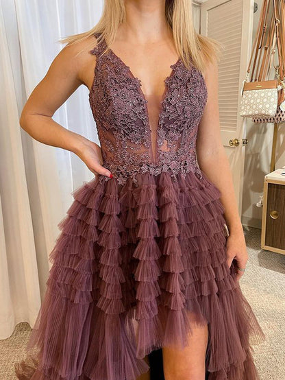 Schwarzes, asymmetrisches, langes Ballkleid aus Tüll mit V-Ausschnitt
