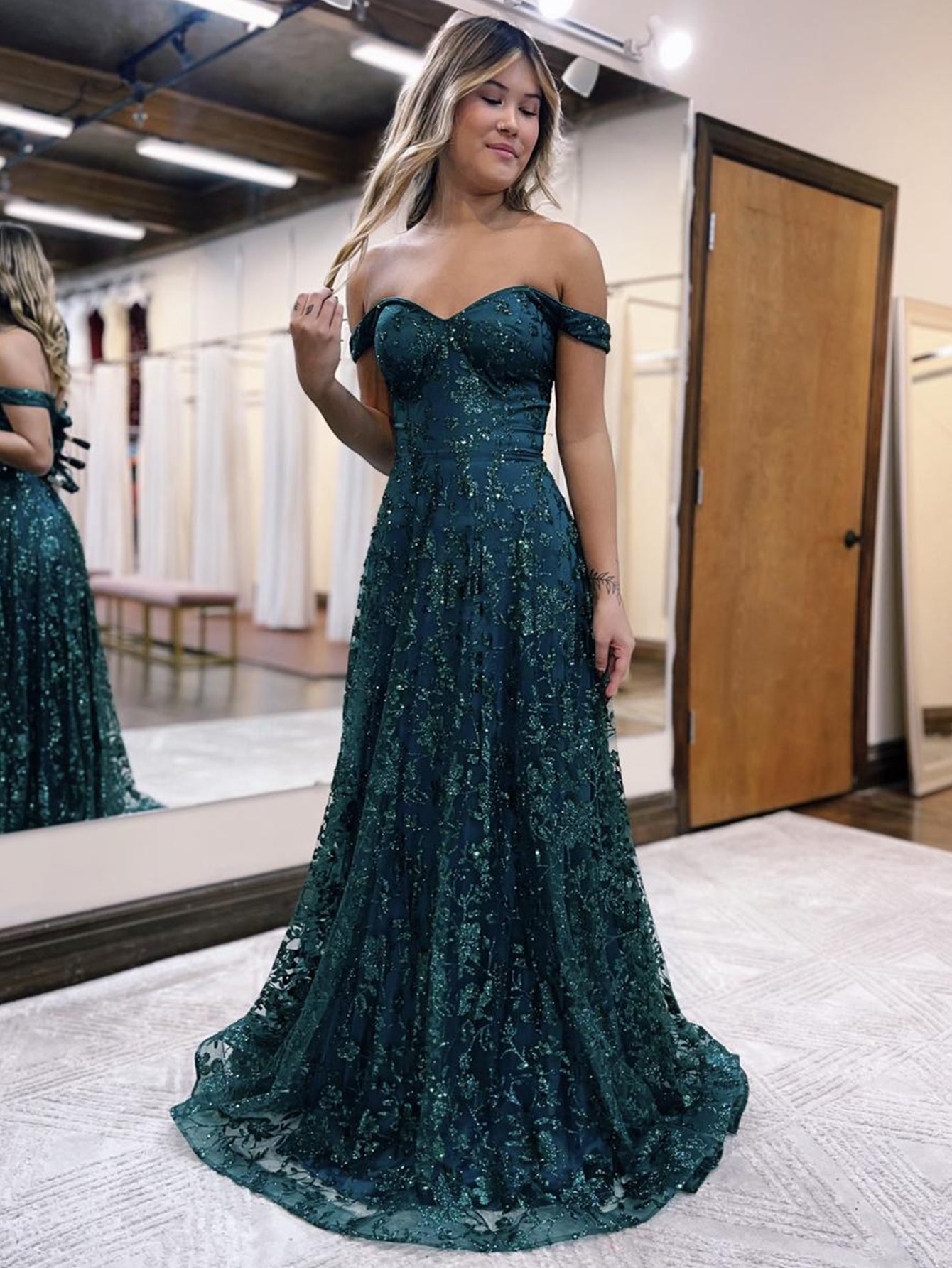 Glitzerndes Meerjungfrau-Abendkleid in Dunkelgrün mit schulterfreiem Schnitt