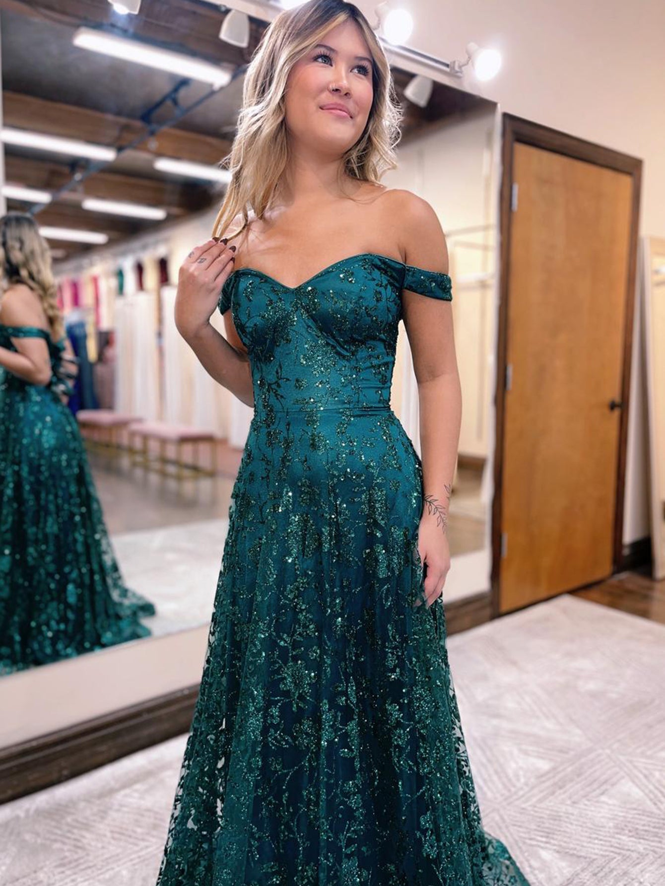 Glitzerndes Meerjungfrau-Abendkleid in Dunkelgrün mit schulterfreiem Schnitt