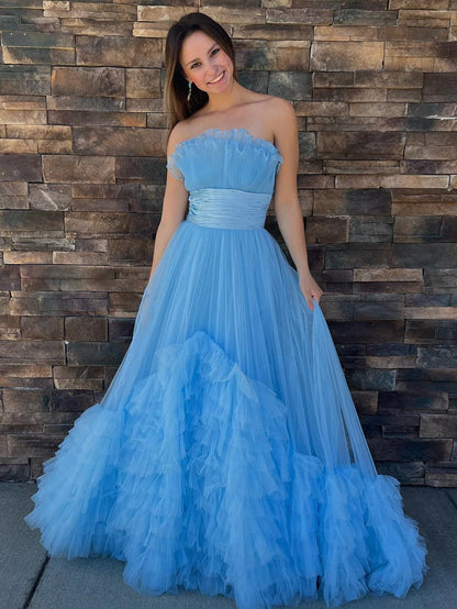 Alani | A-Linien-Ballkleid aus trägerlosem, rosafarbenem, gestuftem Tüll