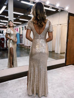 Vestido de fiesta largo de sirena con mangas cortas doradas