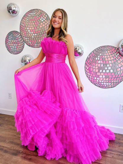 Alani | A-Linien-Ballkleid aus trägerlosem, rosafarbenem, gestuftem Tüll