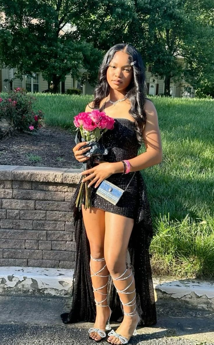 Modisches schwarzes trägerloses Homecoming-Kleid mit Pailletten, kurzes Ballkleid mit Schleppe Y7704