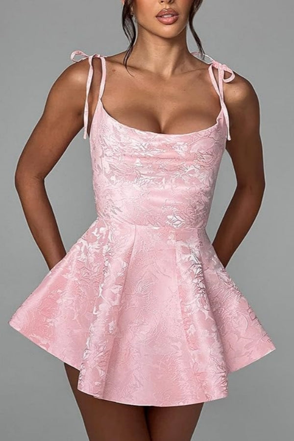 Vestido de fiesta corto de satén sin mangas con tirantes finos y corte en A para el regreso a casa. Vestidos de fiesta de jacquard.