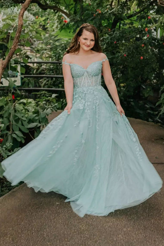 Mariana | A-Linien-Ballkleid aus Spitzentüll mit Herzausschnitt und Schlitz