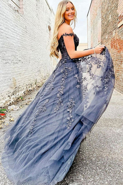Mariana | A-Linien-Ballkleid aus Spitzentüll mit Herzausschnitt und Schlitz