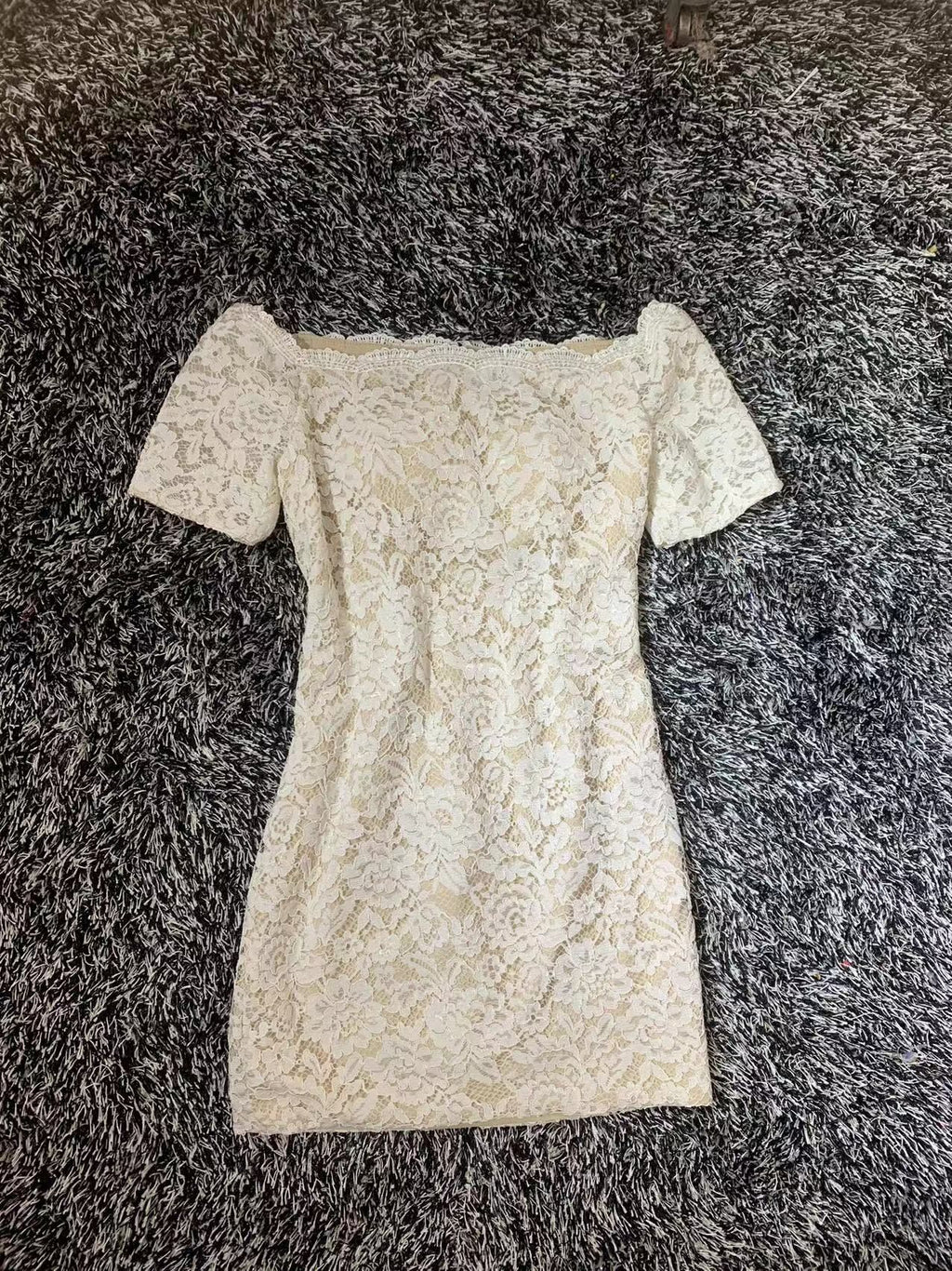 Schulterfreies Homecoming-Kleid aus Spitze, bezauberndes Homecoming-Kleid S3269