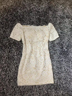 Schulterfreies Homecoming-Kleid aus Spitze, bezauberndes Homecoming-Kleid S3269