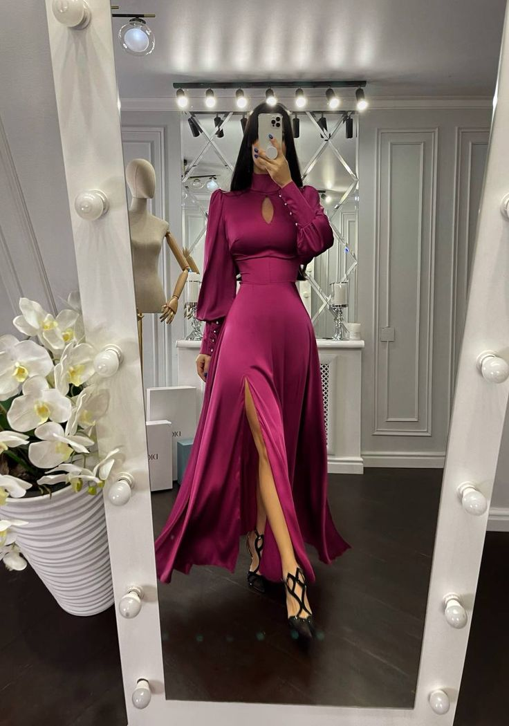 Vestido de noche largo con abertura y mangas abullonadas en forma de A Y7015