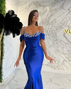 Langes Meerjungfrau-Abendkleid aus Satin mit Spaghettiträgern und Herzausschnitt