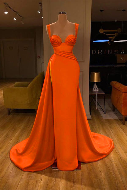 Atemberaubendes langes Meerjungfrau-Ballkleid aus Satin mit Herzausschnitt und hohem Schlitz