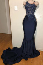 Vestido de fiesta de sirena sin mangas con hombros descubiertos y apliques intrincados
