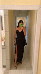 Elegante vestido de noche negro con abertura en el bajo Y6135