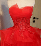 Charmantes A-Linie trägerloses kurzes Homecoming-Kleid aus Spitze Y1107