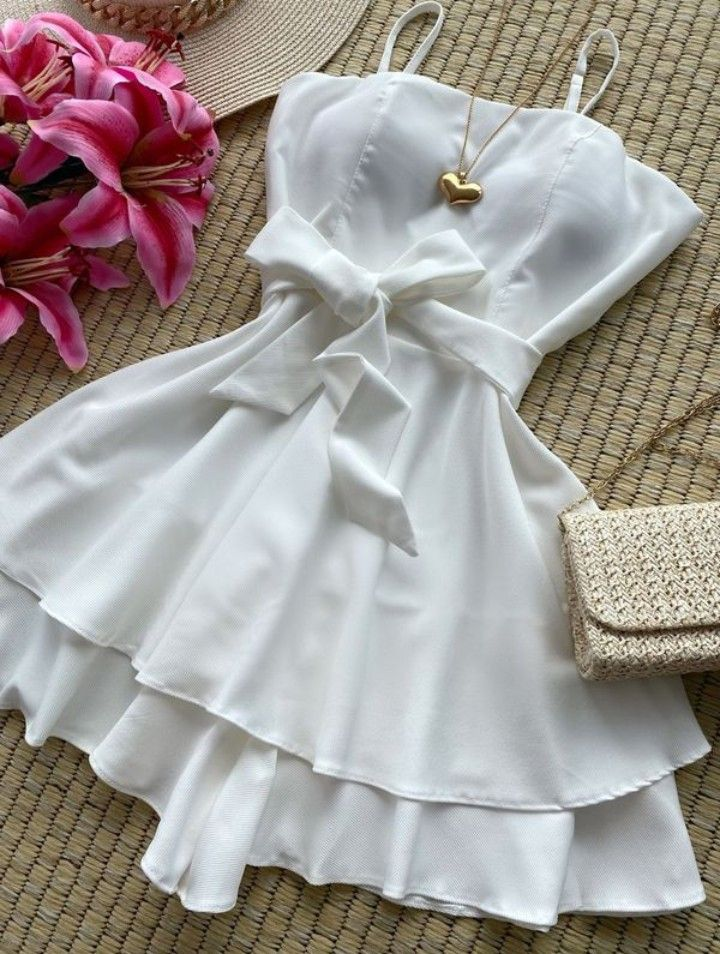 Lindo minivestido blanco de fiesta de corte A Y2600