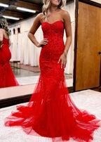 Vestido de fiesta largo de encaje con escote corazón y sirena rosa con apliques