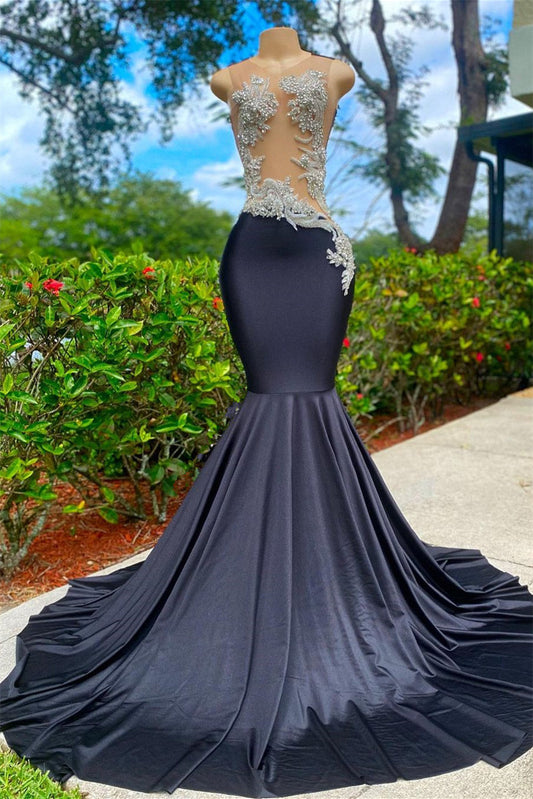 Schwarzes langes ärmelloses trägerloses Meerjungfrau-Ballkleid mit Satin-Spitzenapplikationen