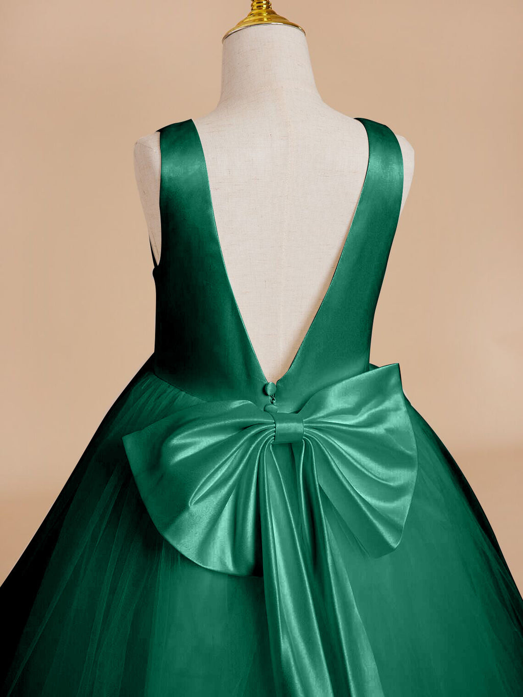 Klassisches weißes ärmelloses A-Linien-Blumenmädchenkleid aus Satin und Tüll 