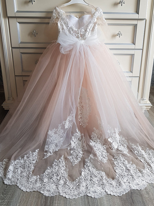 Prinzessinnen-Ballkleid für Mädchen mit Spitzendetails 