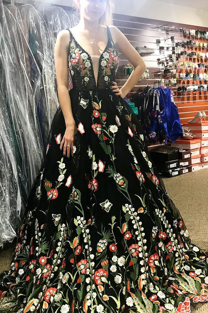 Harlee | Precioso vestido de fiesta negro con bordado floral