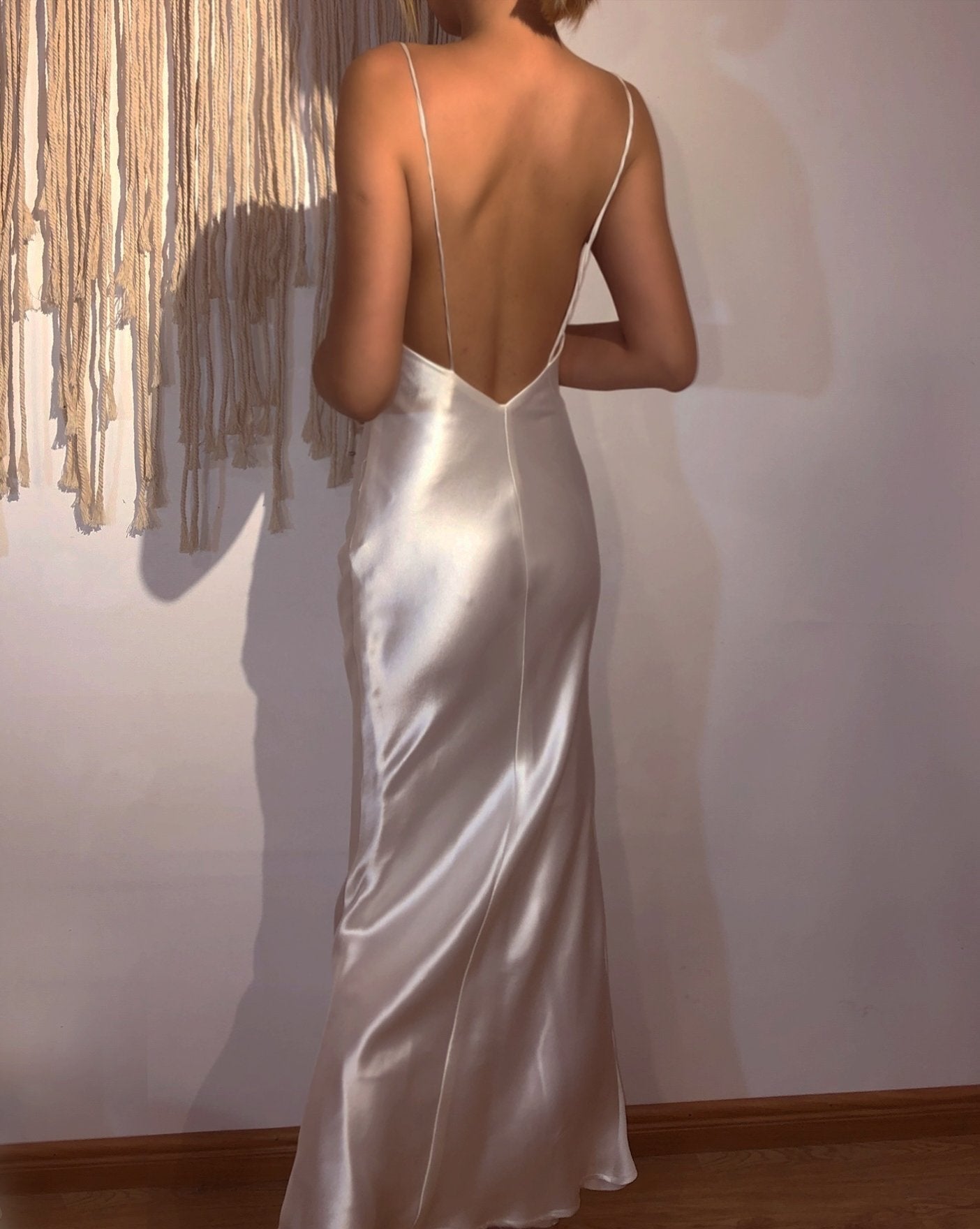 100% Mulberry Silk Simplicity V Neck Dress