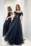 Romina | Schwarzes bodenlanges Ballkleid aus Tüll mit Herzausschnitt, schwarzes schulterfreies Abendkleid aus Tüll