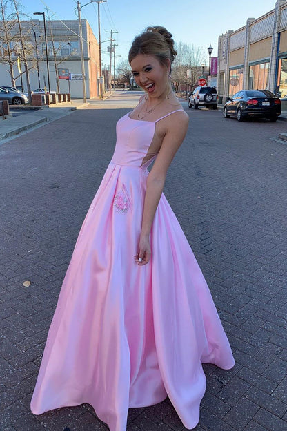 Elegantes, langes Ballkleid in A-Linie mit Trägern und Perlentaschen in Rosa
