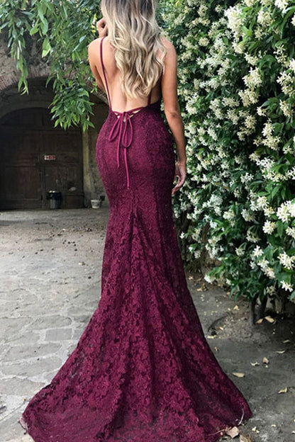 Sexy Meerjungfrau V-Ausschnitt Burgunderrotes Spitzen-Ballkleid