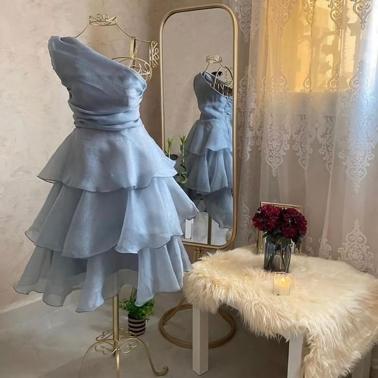 Elegante vestido de fiesta azul de un solo hombro con corte en A Y7665